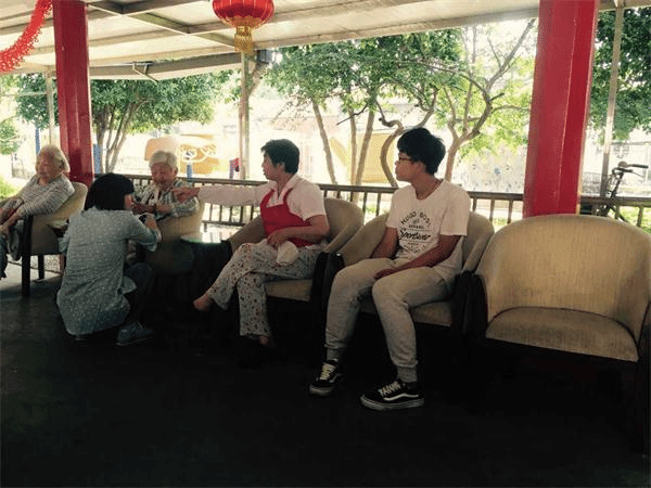 访老兵溯革命渊源，道历史触先辈英魂