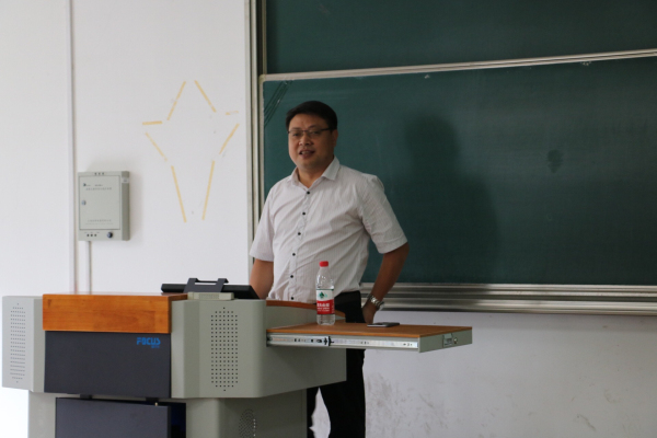 专业直通车，广阔制药路——记药学院2015级新生专业教育顺利进行