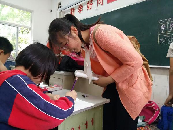 红色课堂——药学院青协雷锋月特别活动报道