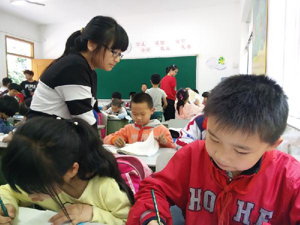 红色课堂——药学院青协雷锋月特别活动报道