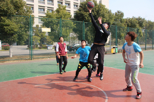 英雄荟萃，共聚球场——药学院举办3v3篮球联赛选拔赛