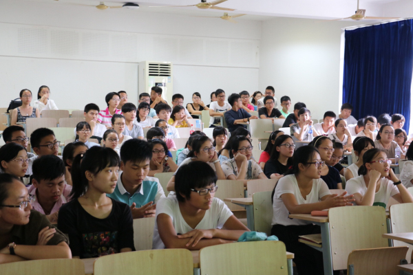 助力新起点   圆梦新征程——记药学院新生入学教育