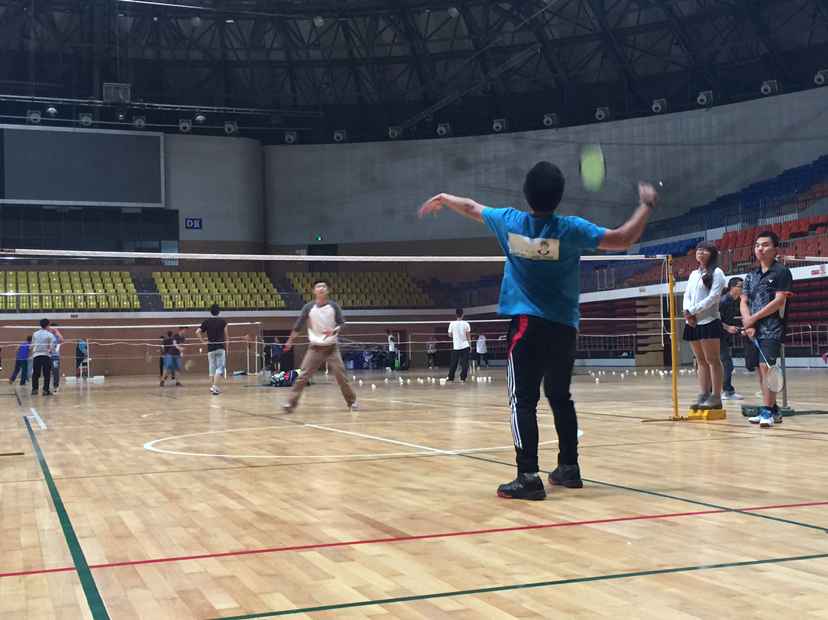 挥洒青春激情，感受竞技魅力——记药学院第一届羽毛球赛圆满完成