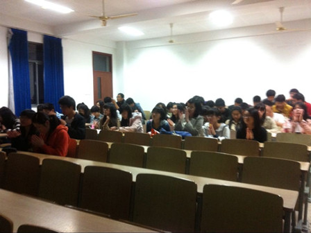 药学院举行2014年寒假社会实践表彰交流会