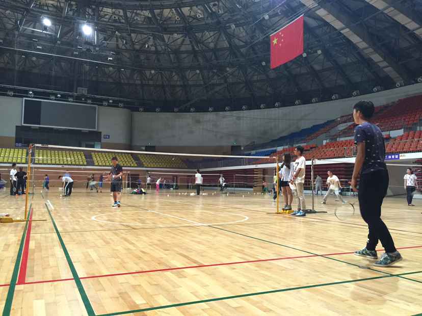 挥洒青春激情，感受竞技魅力——记药学院第一届羽毛球赛圆满完成