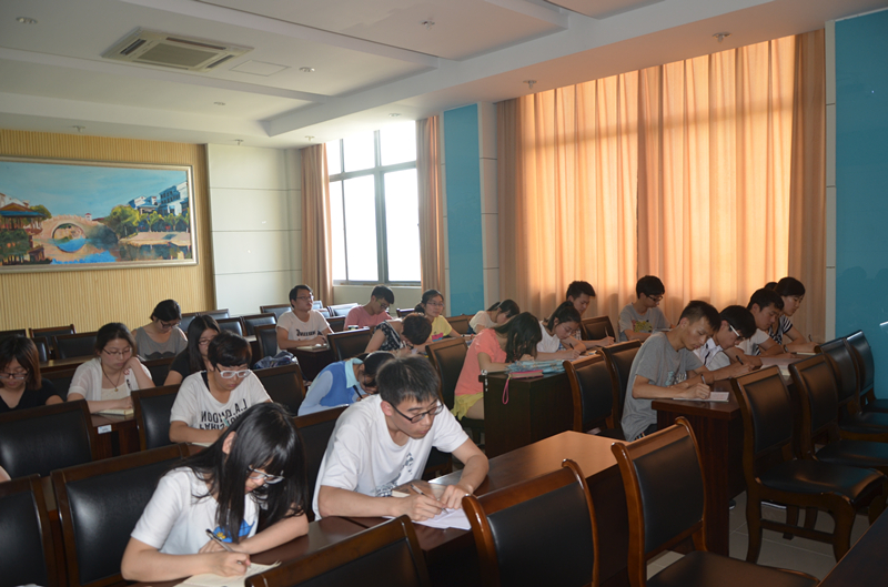 树理想·讲道德·敢担当——药学院“道德讲堂”暨“三严三实”专题学习会顺利举办