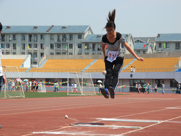 春满江南，欢乐运动——药学院畅玩校欢乐运动会