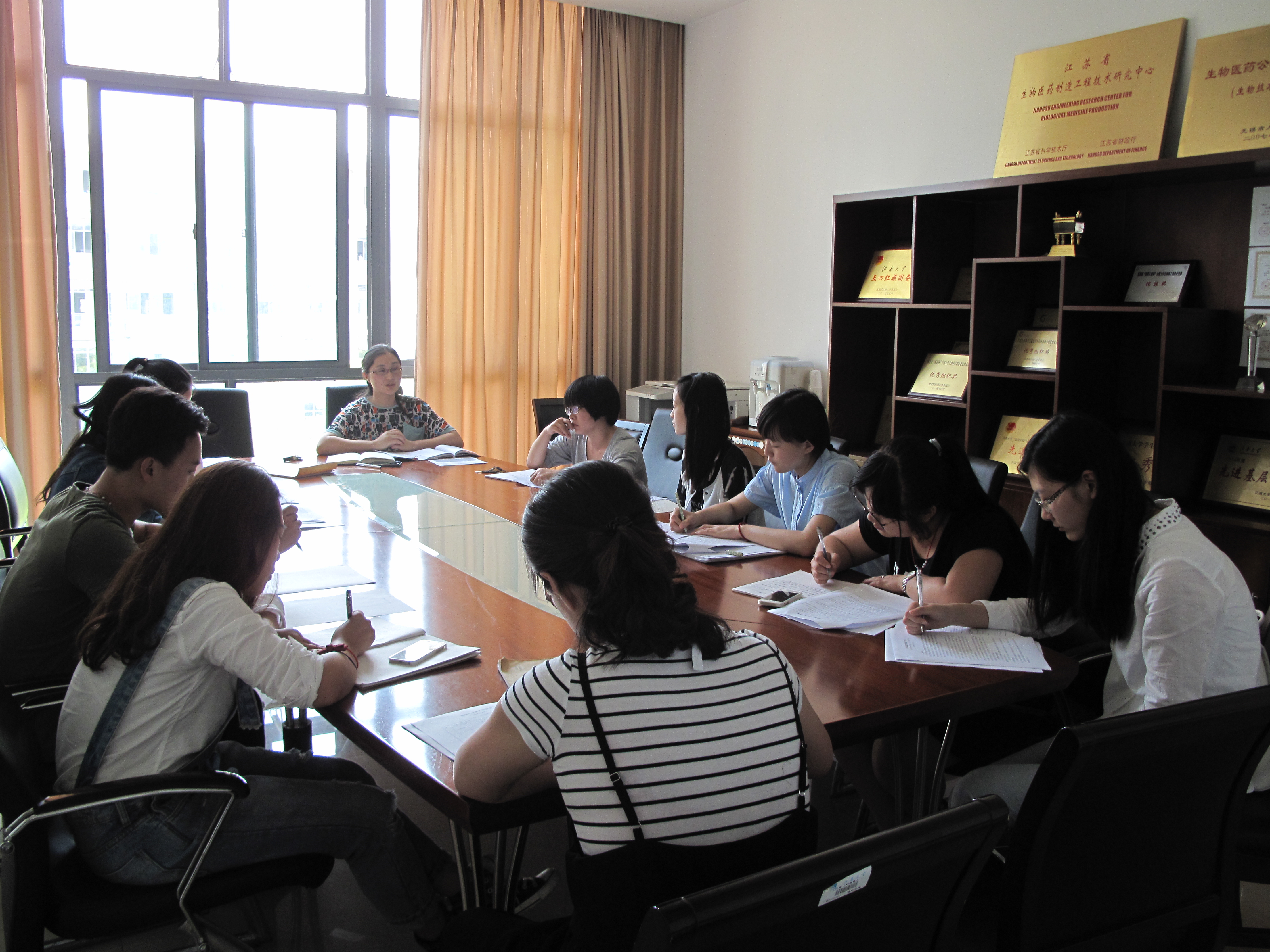 药学院召开学生党支部书记会议