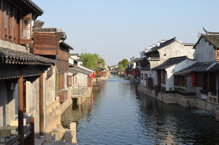 药学院教职工赴中华赏石园、荡口古镇进行文化考察