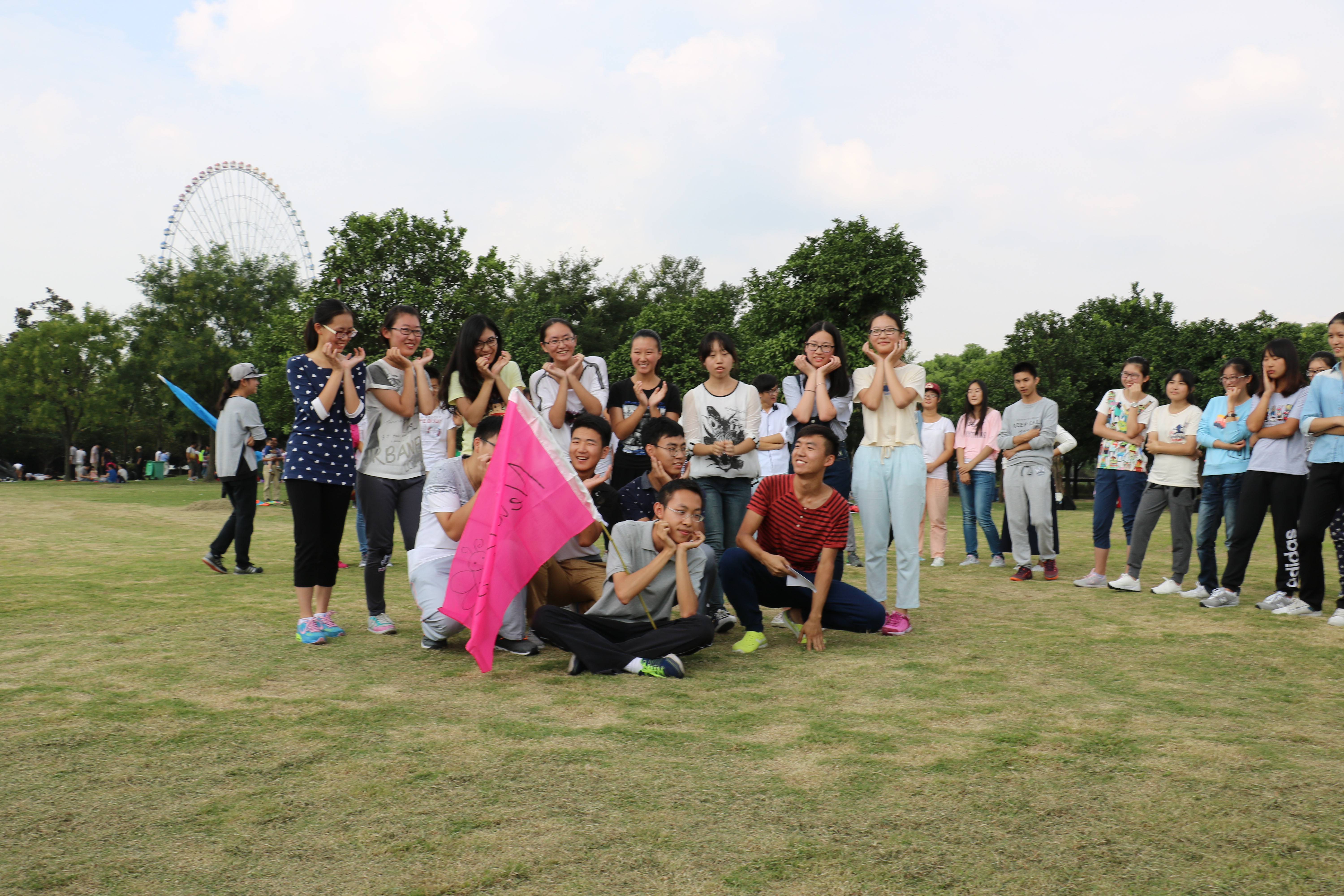 拓文明素质 展药院雄风——记药学院素质拓展训练活动