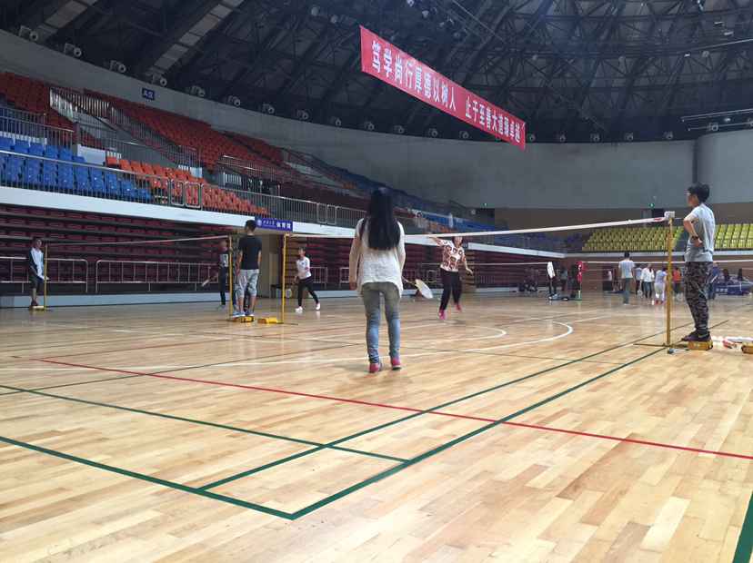 挥洒青春激情，感受竞技魅力——记药学院第一届羽毛球赛圆满完成