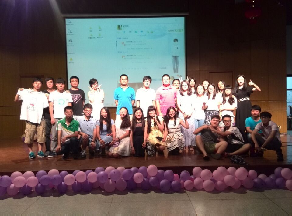 挥手告别四年景，没齿难忘一生情——记药学院2015年毕业晚会圆满落幕