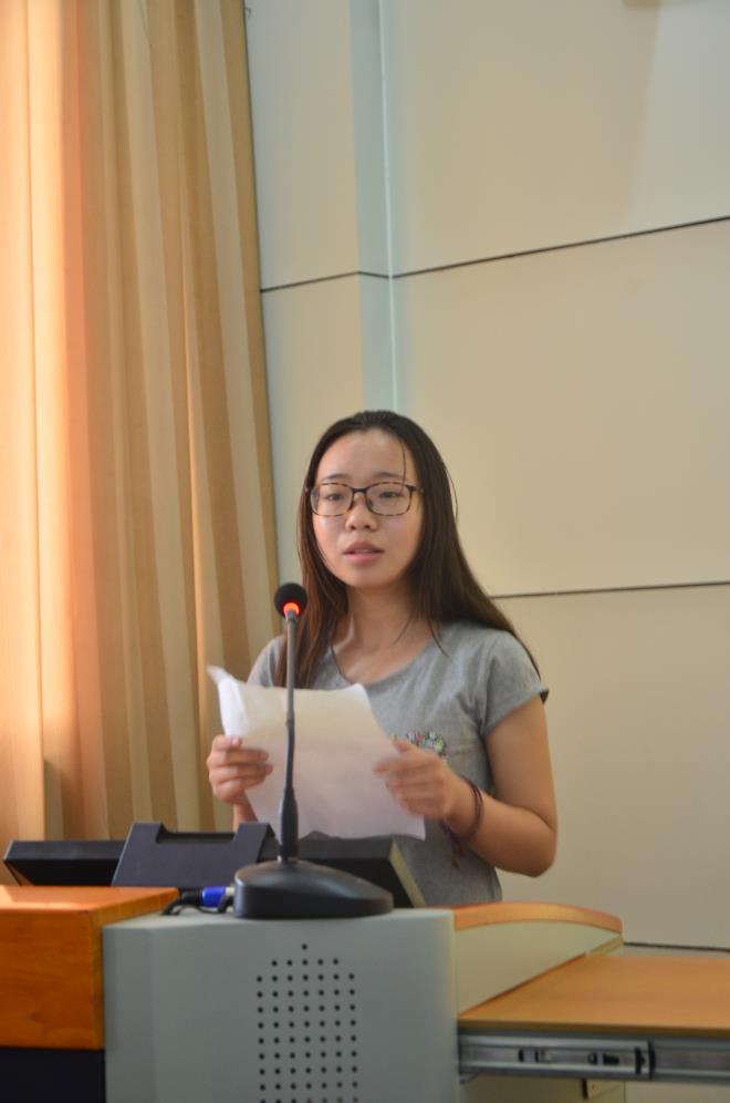 药学院召开党员大会暨“两学一做”专题党课