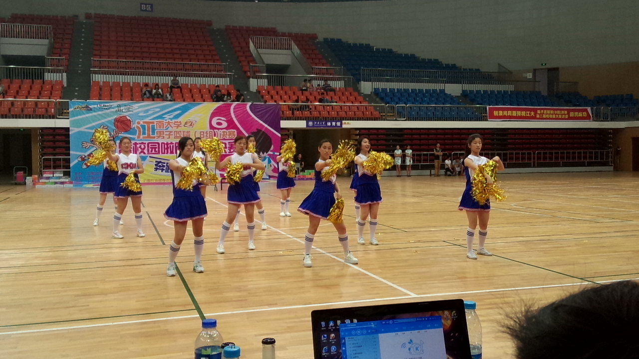 舞与伦比，激扬青春——药学院成功参加校啦啦操比赛