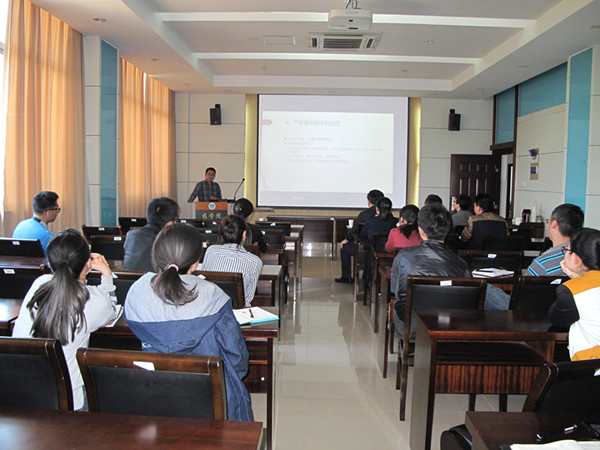 药学院举行专利知识讲座