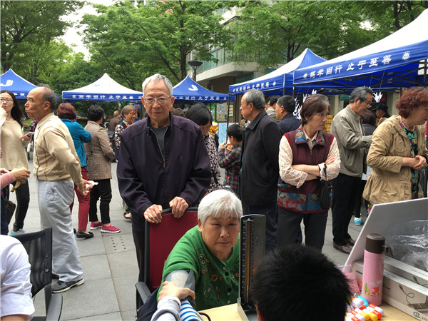 科学药普及，爱心药奉献——药学院参与校科协“科普进社区”活动