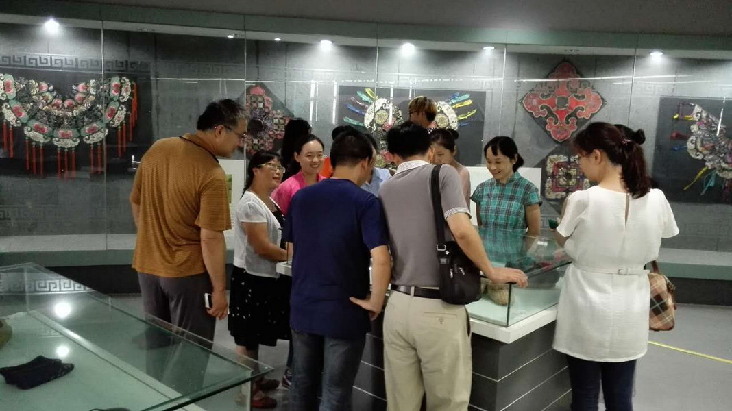 我院开展现代技术与教育教学观摩研讨活动