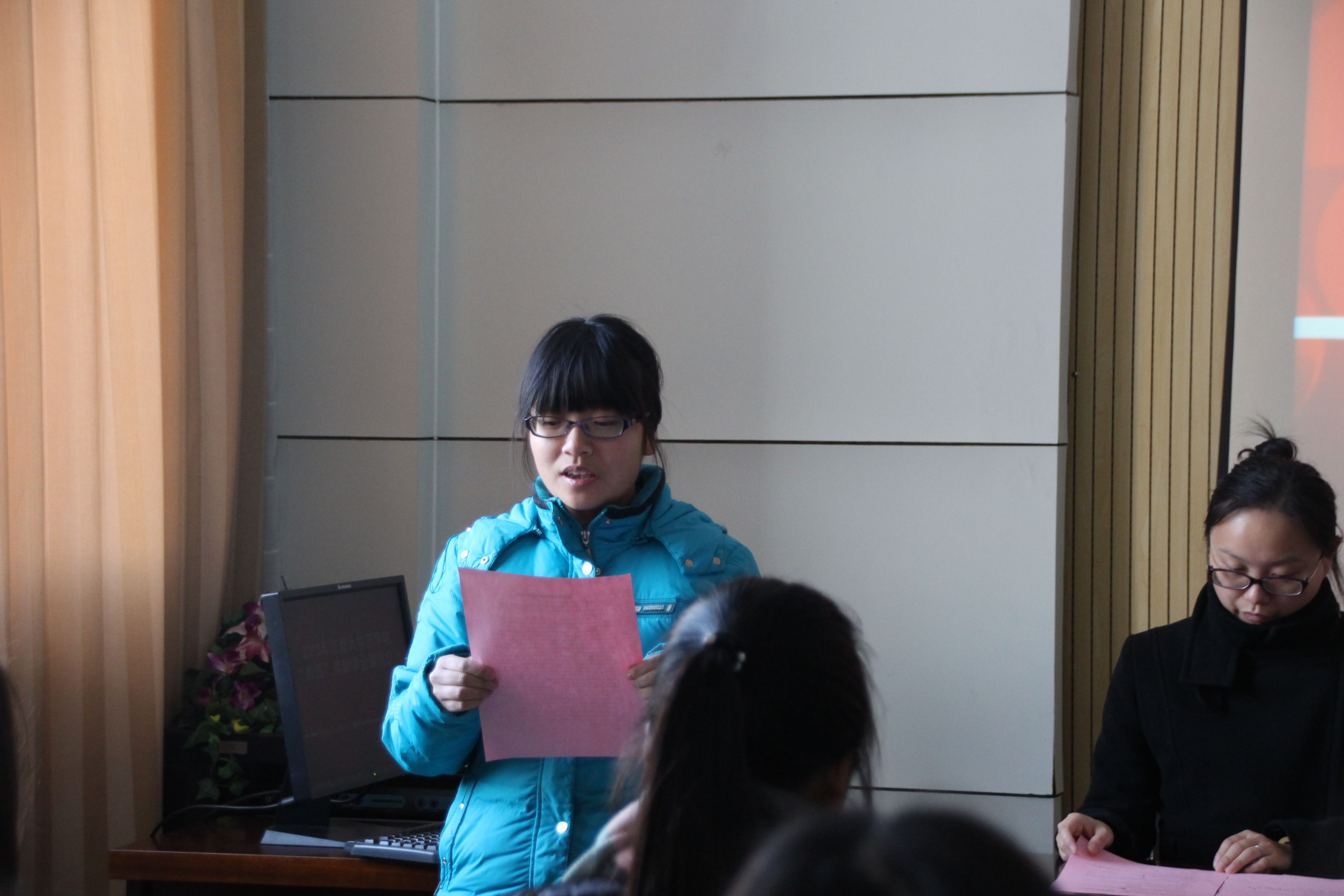 2015年伟德victor1946药学院“戚伍”奖助学金颁奖仪式顺利举行