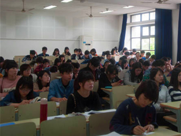 一心一意谋发展，大力弘扬促改革——记伟德victor1946第30期学生发展对象培训班圆满落幕