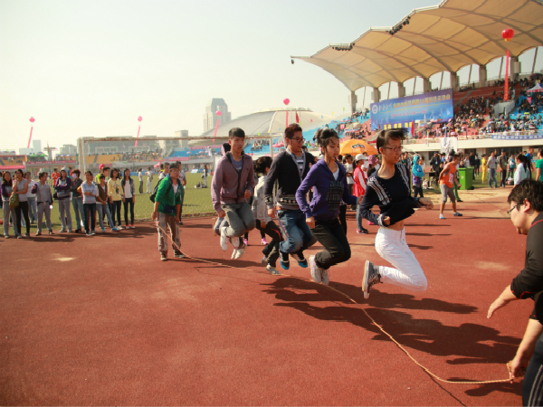 药拼药强药辉煌，药院健儿是最强——记药学院奋战2014校运会