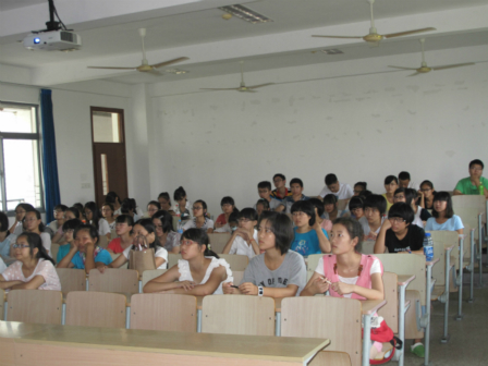 安全意识 如影随形——记药学院2014级新生安全教育专题讲座